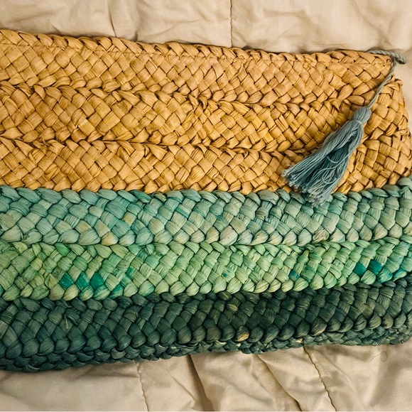 Lucky Brand Clutch - Picture 4 of 4